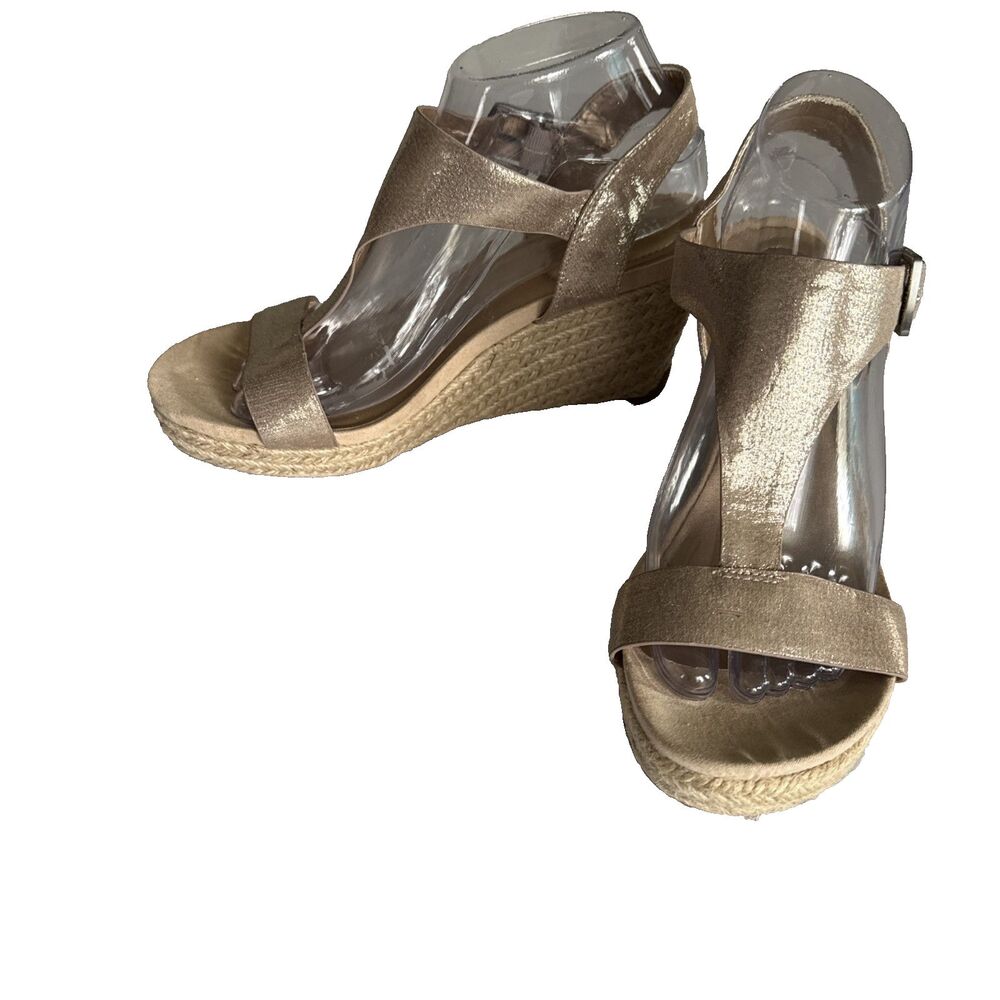 Kenneth Cole Reaction Women's Card Wedge Espadrille Sandals Size 8 Metallic Gold - Picture 2 of 10